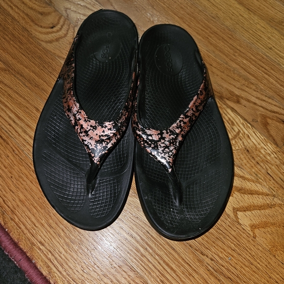 OOFOS Shoes - Oofos Flip Flops